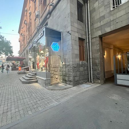 Galaxy Inn Luxury Hostel In Center Γιερεβάν Εξωτερικό φωτογραφία