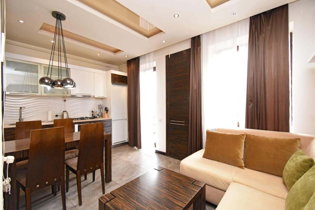 Galaxy Inn Luxury Hostel In Center Γιερεβάν Εξωτερικό φωτογραφία