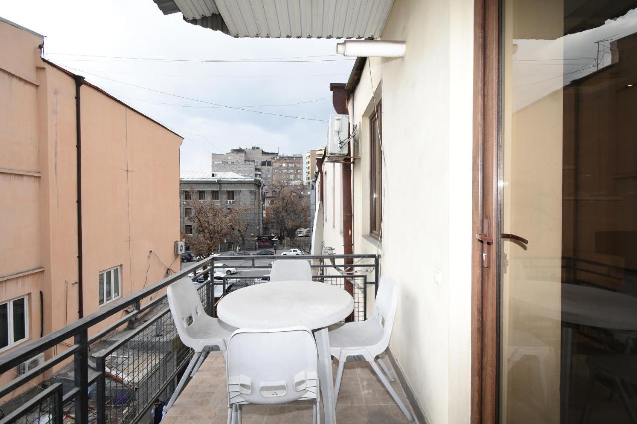 Galaxy Inn Luxury Hostel In Center Γιερεβάν Εξωτερικό φωτογραφία