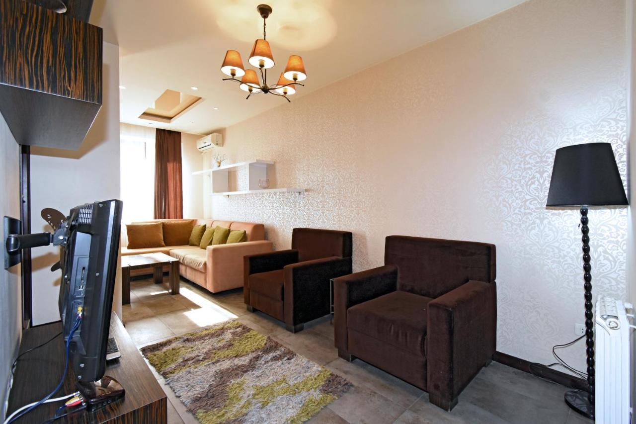 Galaxy Inn Luxury Hostel In Center Γιερεβάν Εξωτερικό φωτογραφία